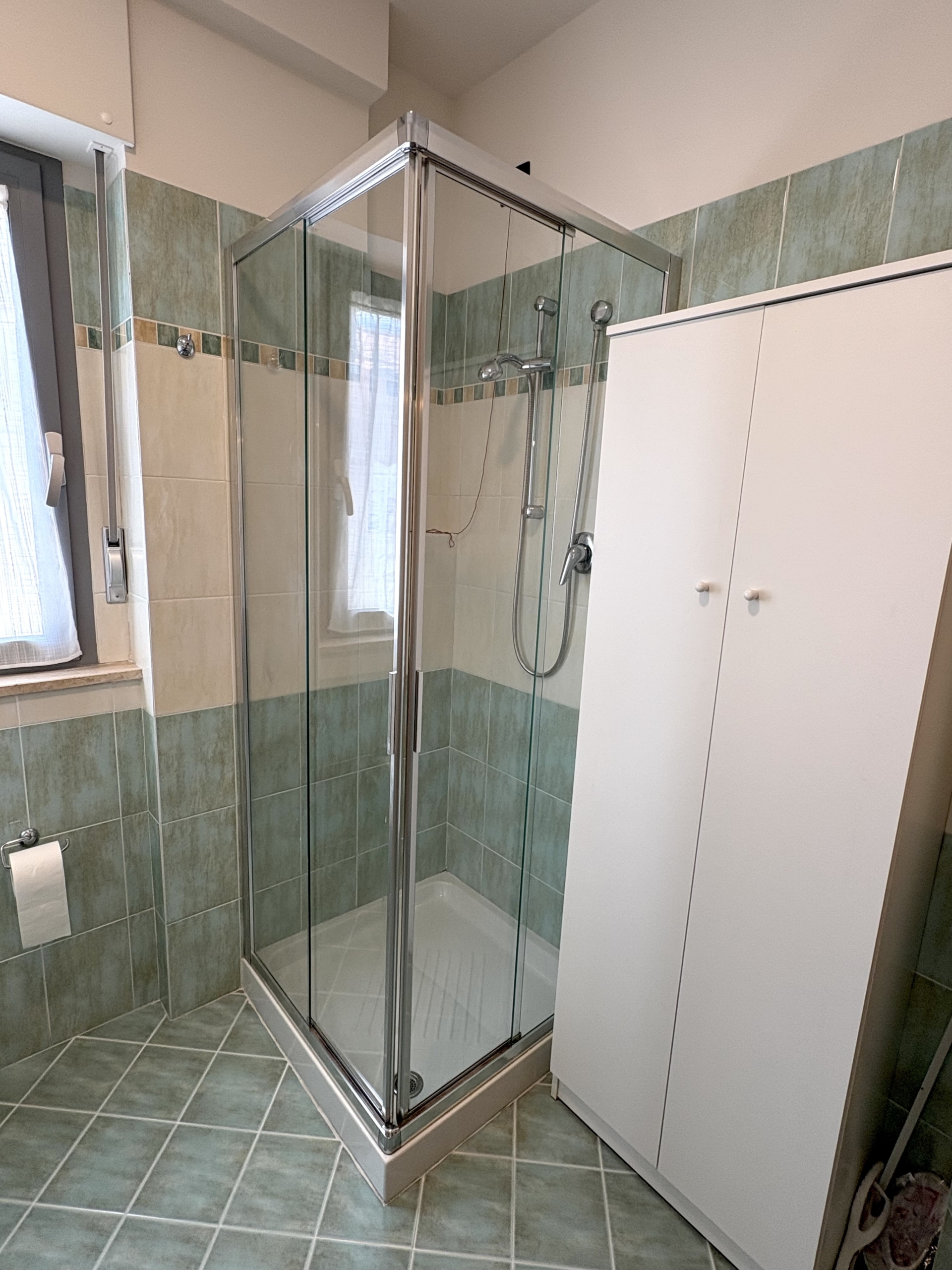 Bagno con dettaglio doccia